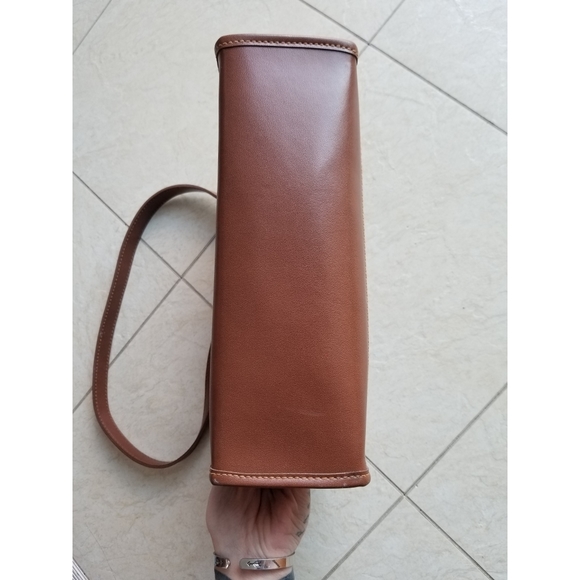 90s Vintage Guess Crossbody Purse - Picture 5 of 9